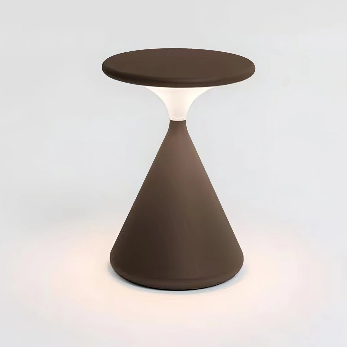 Elegant black outdoor cordless lamp, Selene model, 9.8-inch diameter, and 7.1-inch height, providing cool light, perfect for portable ambiance on wooden tables.