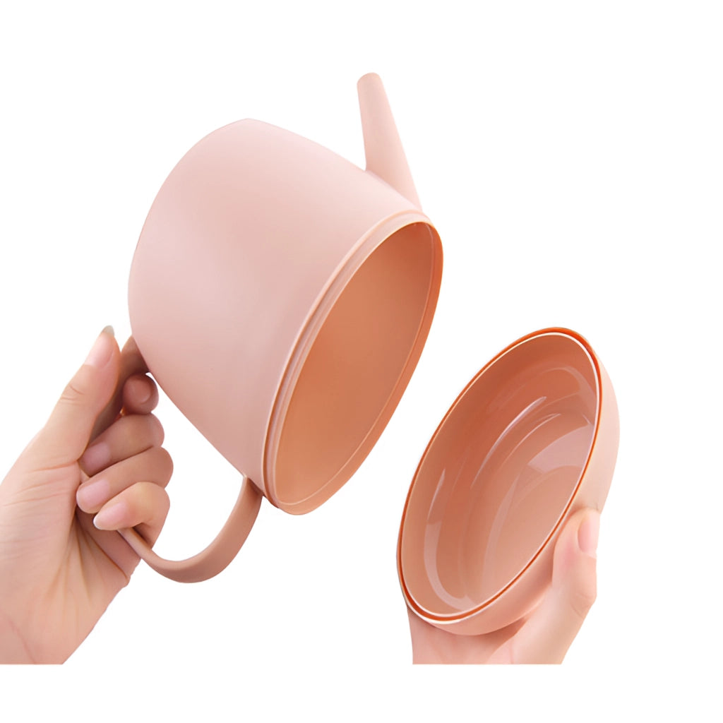 Modern and functional garden watering can with a sleek design and ergonomic handle.